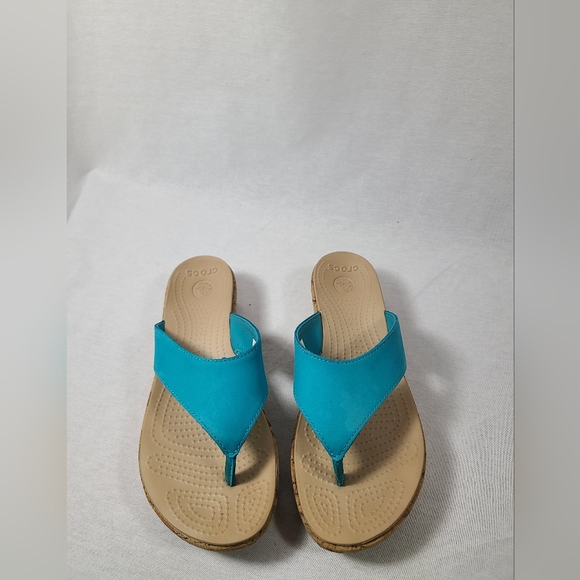 Crocs A-Leigh Cork Wedge Thong Flip Flop Sandals Size 9 womens Leather strap - Picture 2 of 6